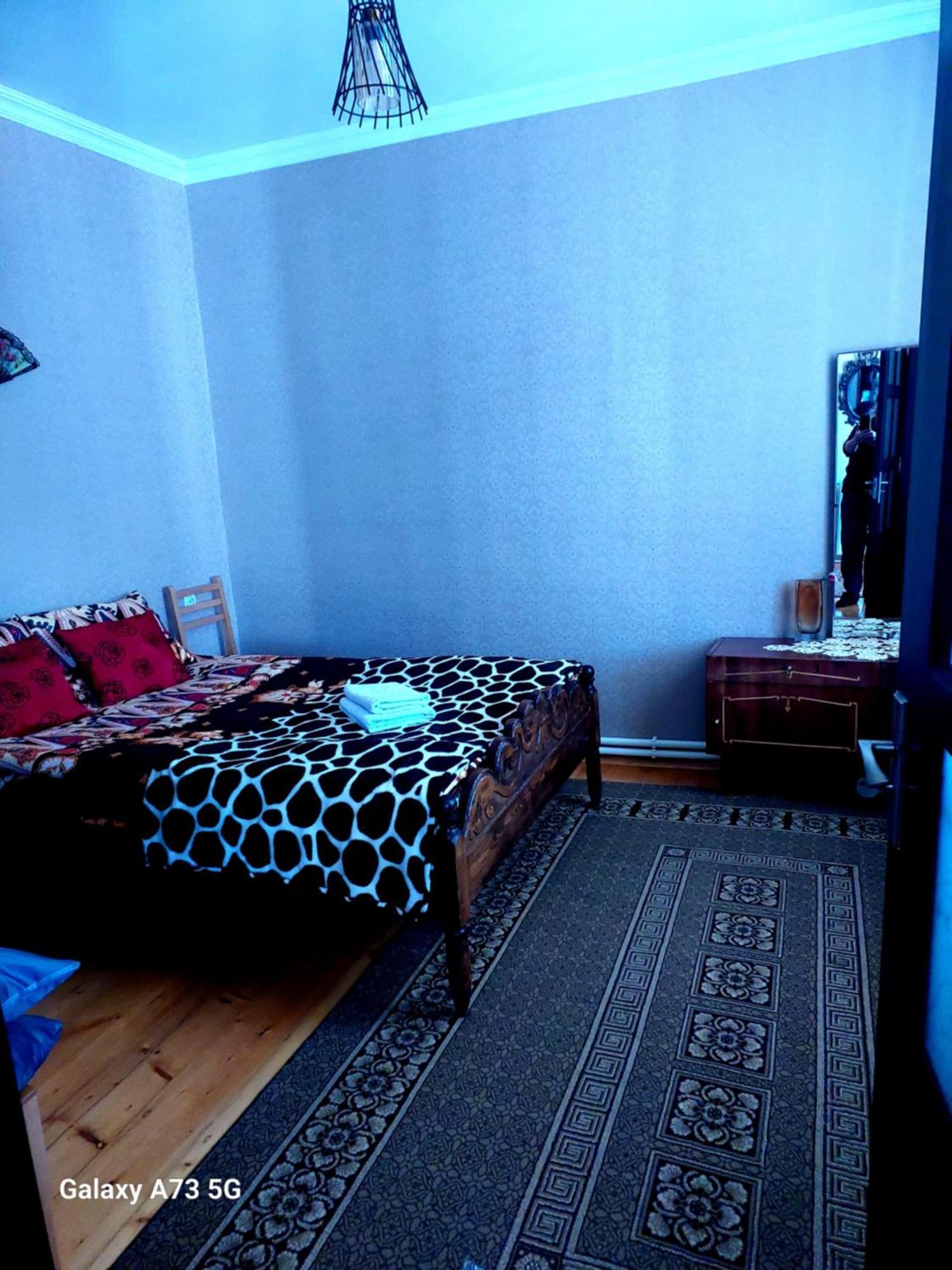 Guest House Lela Rezo Kazbegi Bagian luar foto
