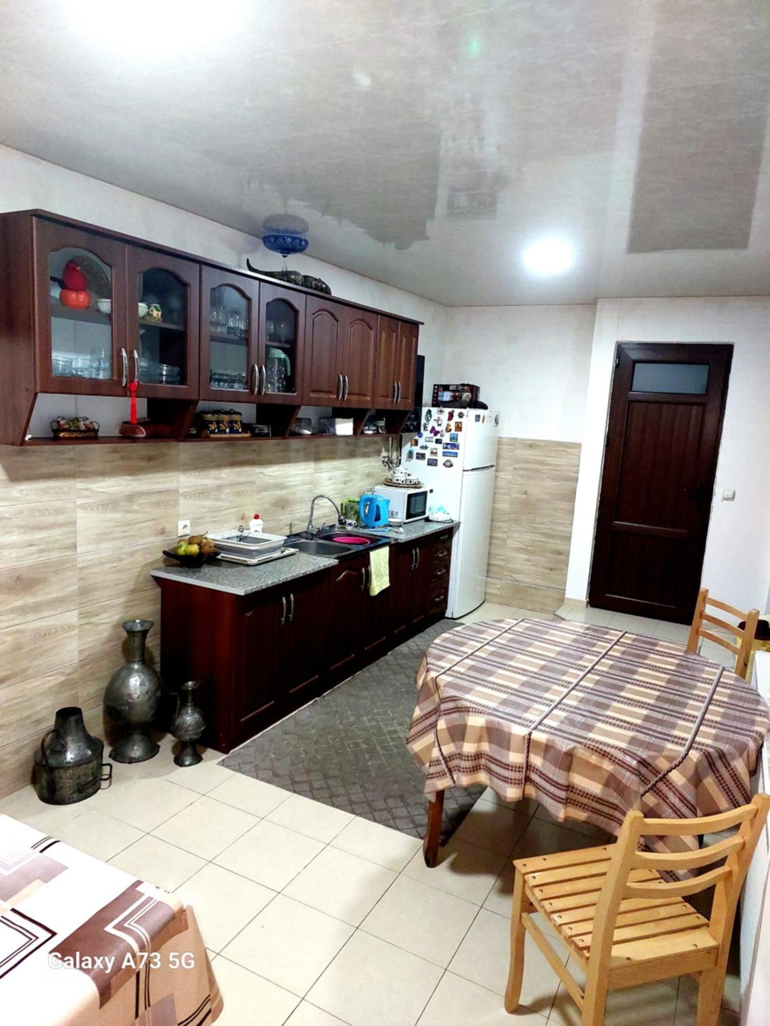 Guest House Lela Rezo Kazbegi Bagian luar foto