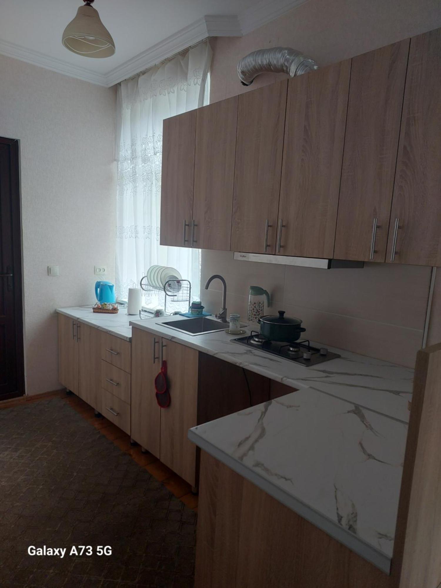 Guest House Lela Rezo Kazbegi Bagian luar foto