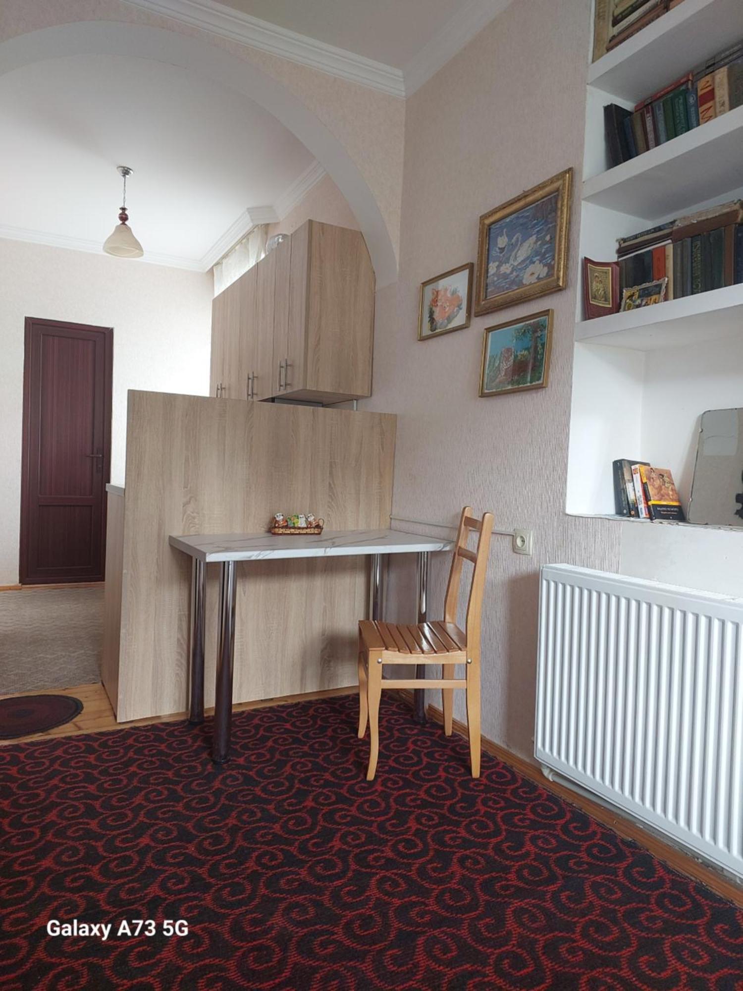Guest House Lela Rezo Kazbegi Bagian luar foto